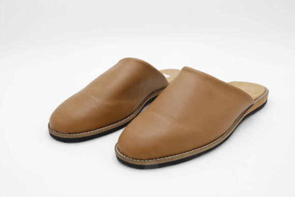 Genuine leather men’s clogs and mules – stylish, durable & comfortable