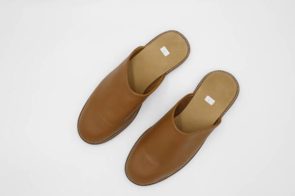 Genuine leather men’s clogs and mules – stylish, durable & comfortable