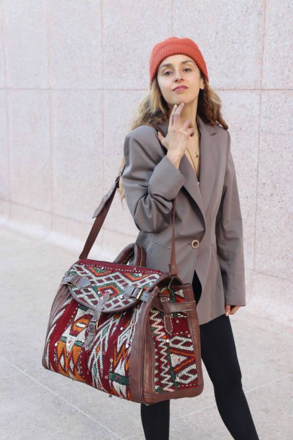 Handmade kilim duffle bag – artisan-crafted with vintage kilim and leather